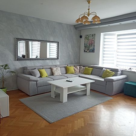 Royal Apartmani Bosanski Samac Esterno foto