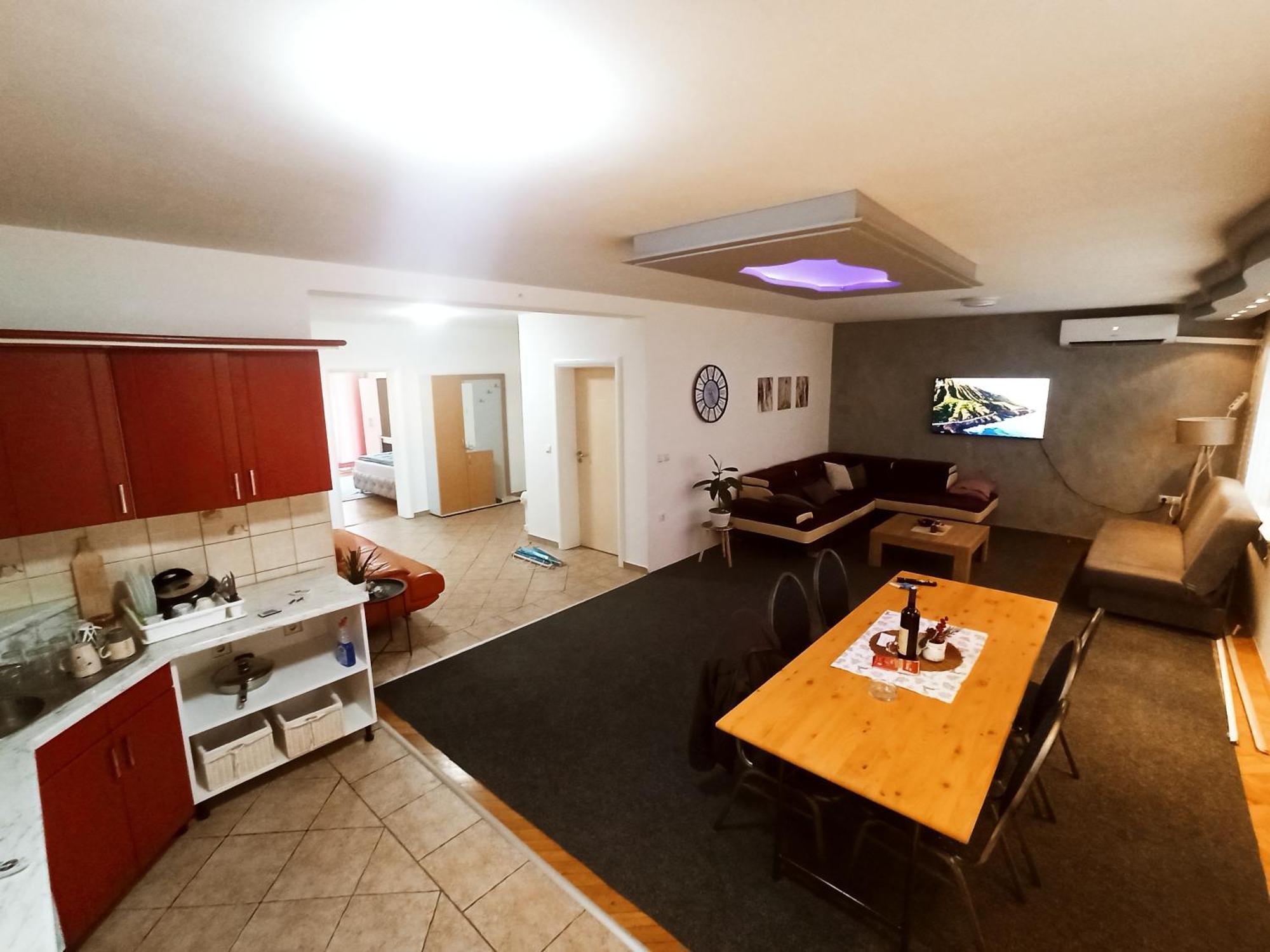 Royal Apartmani Bosanski Samac Esterno foto