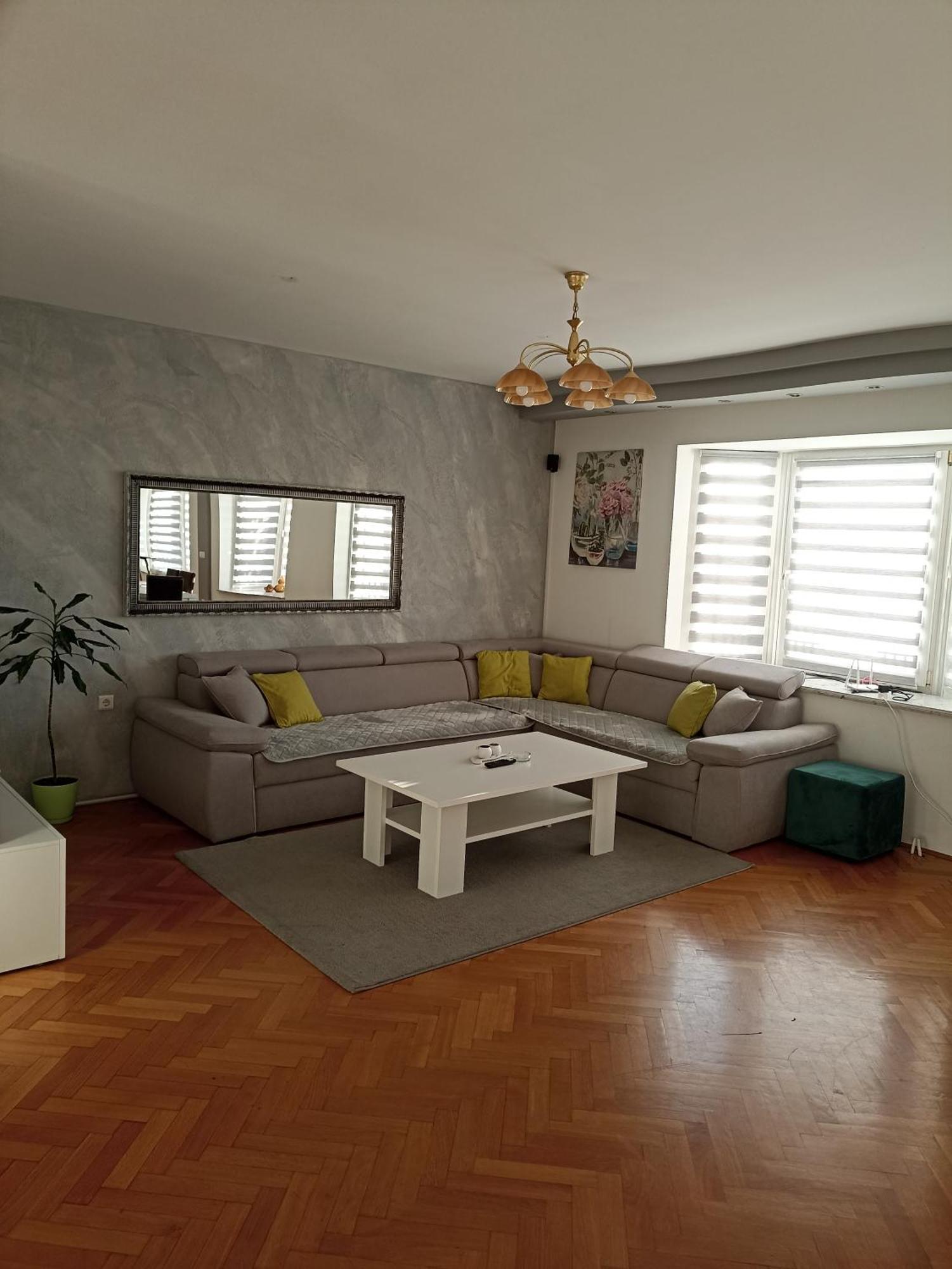 Royal Apartmani Bosanski Samac Esterno foto