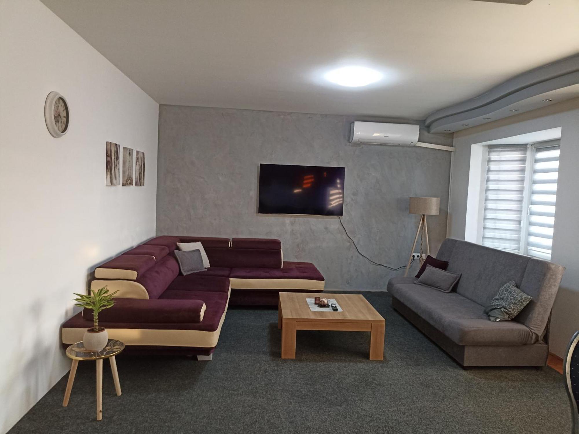Royal Apartmani Bosanski Samac Esterno foto