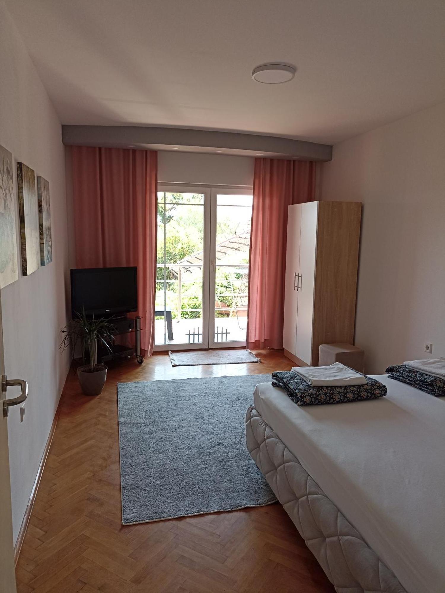 Royal Apartmani Bosanski Samac Esterno foto
