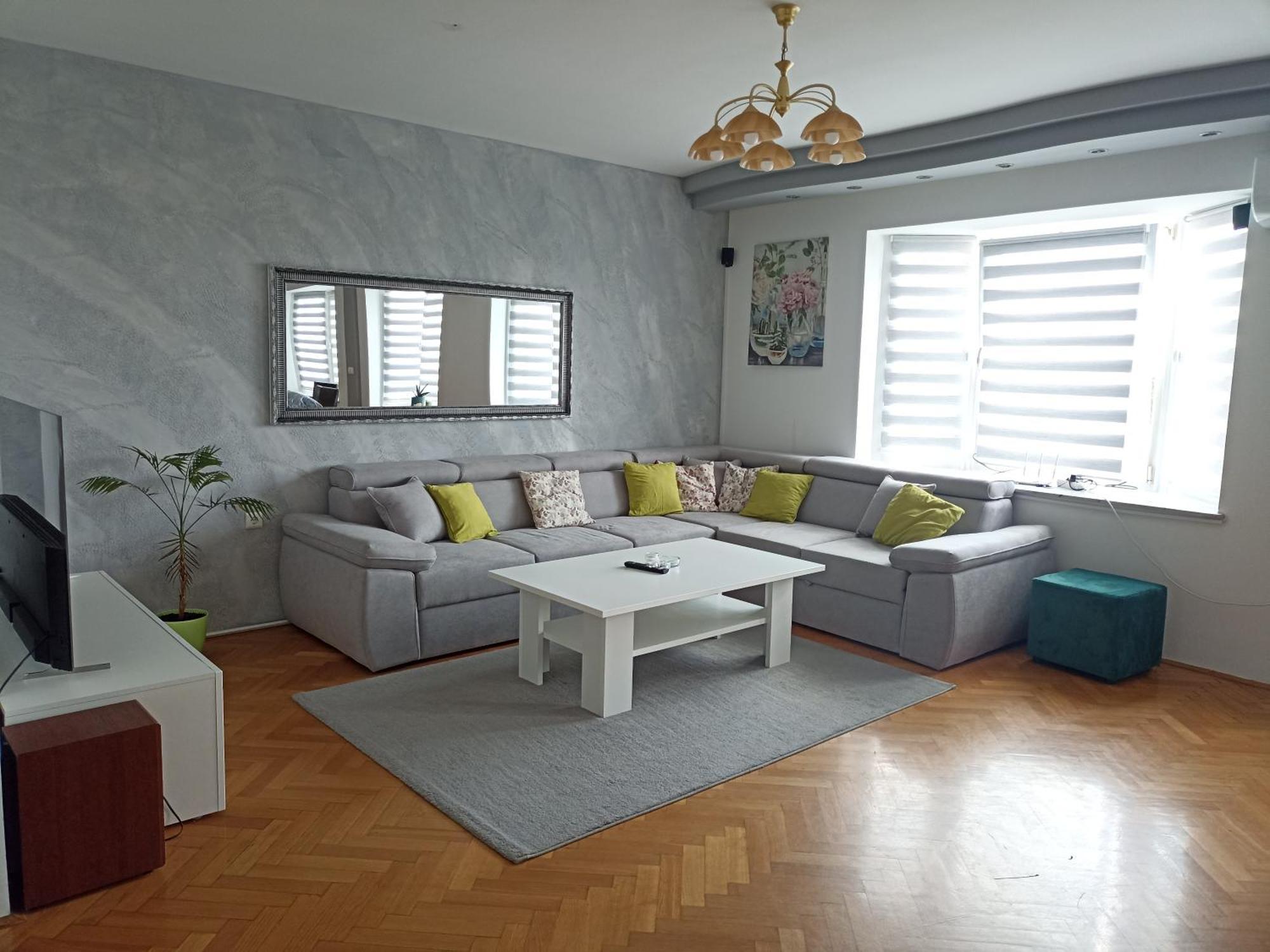 Royal Apartmani Bosanski Samac Esterno foto